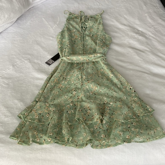 Trixxi sage green floral dress - Picture 2 of 6